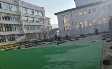 Oбновяват спортната площадка в ОУ „Васил Левски”-Златоград