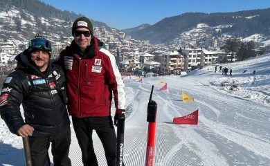 Радо Янков зарадва децата на възобновения ски център „Дьортевото“