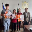 Кметът Янчев награди победителите в конкурса “С очите си видях бедата”