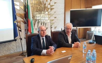 Община Смолян проведе полезна информационна среща с бизнеса