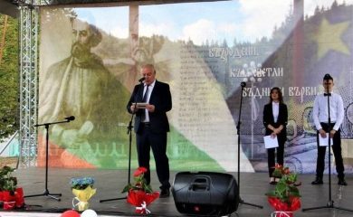 33-ма просветни и културни дейци получават Годишната награда на Община Смолян