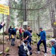 Ученици поставиха нови табели по екопътека “Трите Смолянски езера”