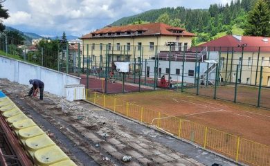Реновират тенис кортовете в Чепеларе