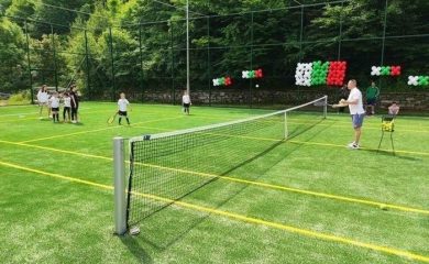Децата на Златоград се радват на ново игрище за тенис и футбол