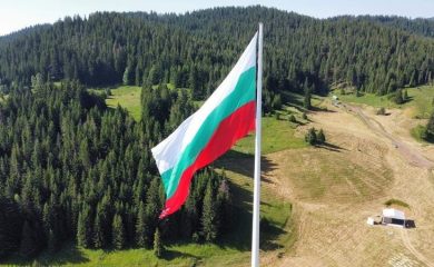 Голямото знаме на пилон Рожен ще бъде подменено
