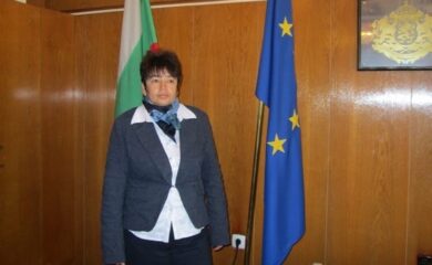 Инж. Мариана Цекова поема управлението на Община Смолян