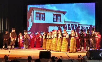 Ансамбъл Родопа представя спектакъла „Изтървани ритми“ на Национално турне