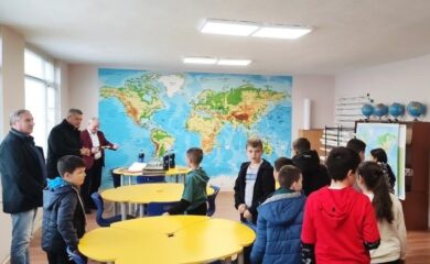 Нов модерен кабинет по география за учениците в Неделино