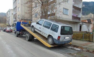 Община Смолян с поредна акция за премахване на изоставени автомобили