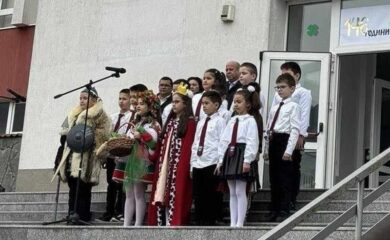 Кметът на Девин бе официален гост на тържество в СУ “Христо Ботев” за 3 март