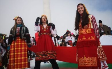 Патриотично ски шествие с носии и трибагреници огласи Пампорово