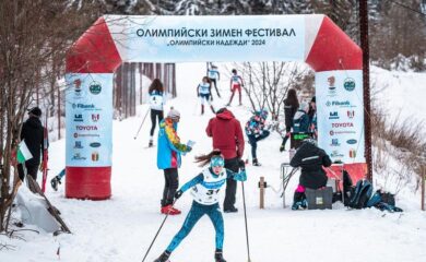 Пампорово-Мечи чал събра над 400 млади звезди в Олимпийски зимен фестивал
