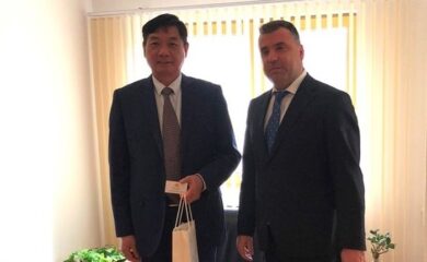 Областният управител представи Смолян пред китайската телевизия CETN