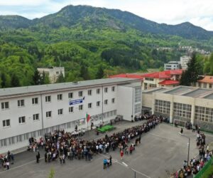 Зрелостниците от област Смолян са на 2-ро място в България на матурата по БЕЛ