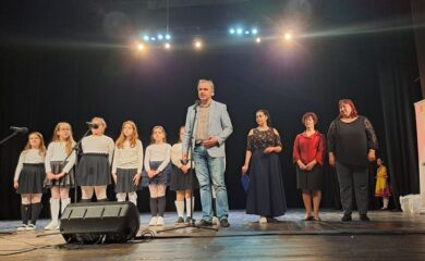 Близо 400 деца пеят, танцуват и рецитират във Фестивала „Талантите на Смолян“