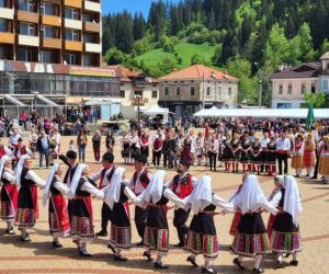 Празник на хората и българщината изпъстри Чепеларе