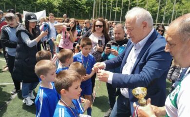 Кметът Мелемов: Общината поддържа цялата спортна база в града