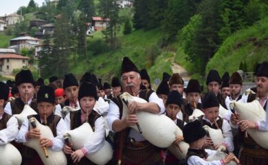 Родопското село Стойките ще събере стотици гайдари на събор на 28 и 29 юни