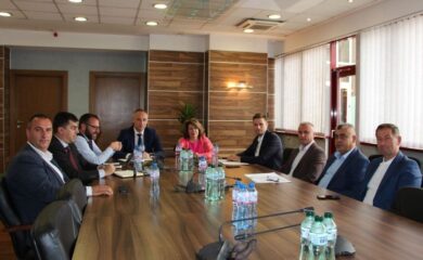Кметовете на Мадан и Рудозем искат решаване на пътни проблеми в Смолянско