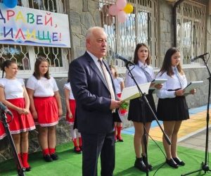 Мелемов: Учителите в Община Смолян се радват на заслужено уважение