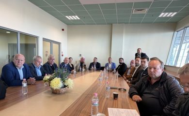 Кметът на Чепеларе участва във важна среща за развитието на летище Пловдив