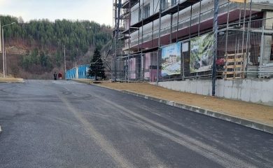 Община Баните асфалтира улицата, свързваща аквапарка и строящата се алея