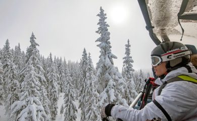 Изобилие от сняг в Пампорово, ски сезонът продължава и през април