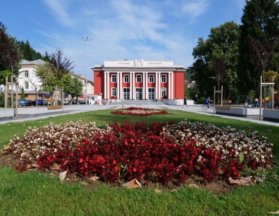 Община Мадан ще реновира емблематичното градско читалище