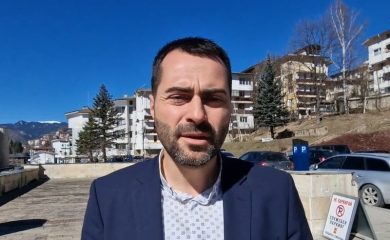 Захариев: Ще озеленим подобаващо между блоковете на ул. “Кокиче” и “Полк. Дичо Петров”