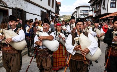 Колоритна фолклорна програма за празника на Златoград на 3 и 4 май