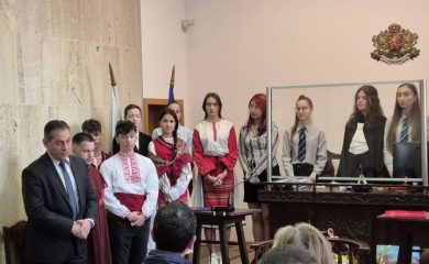 Златоградски ученици влязоха в ролята на юристи и пресъздадоха разказа „Индже“
