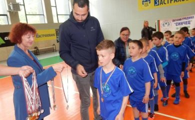 Малчугани от седем смолянски детски градини участваха във футболен турнир