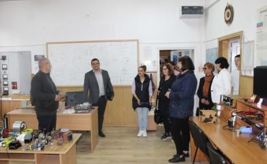 Кметът на Девин уважи патронния празник на Гимназията по електротехника
