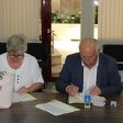 Инвестиционната програма за общински проекти продължава с нови споразумения