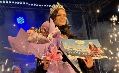 Добринка Костадинова от Момчиловци е новата Мис Родопи: Кралица на киселото мляко