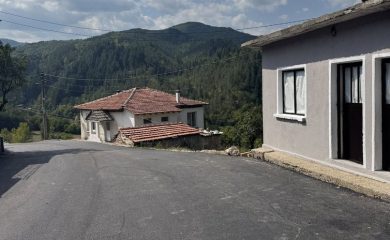 Община Рудозем асфалтира пътя към махала Черешево в село Елховец