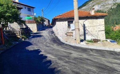 Община Девин обнови и асфалтира ключова улица в село Триград