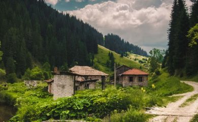 Обновяват туристическия маршрут Е8, който минава през сърцето на Родопите