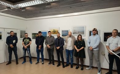 Изложба на смолянски фотографи събра 1540 лева в помощ на Николай Бозинарев