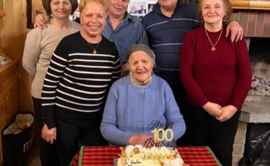 Община Чепеларе честити 100-годишния рожден ден на Фиданка Шикова!