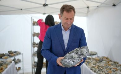 Мадан привлича колекционери от България и чужбина на празника на кристалите