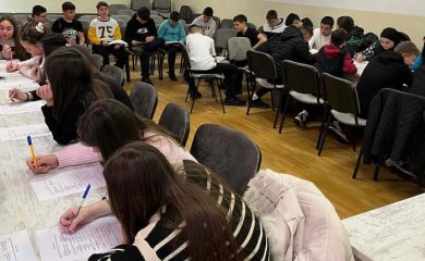 Ученици се обучават по превантивни програми за здравословен начин на живот