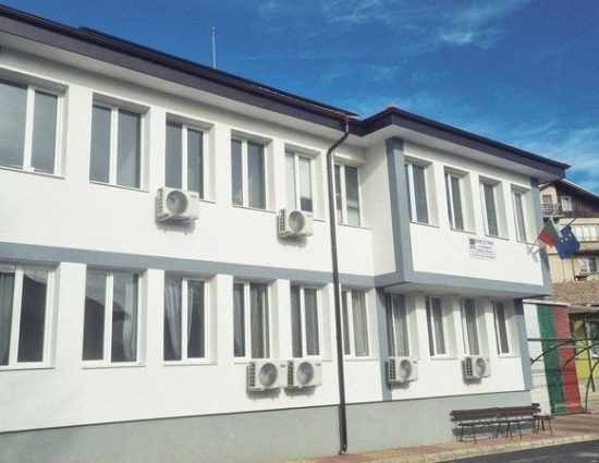 Община Баните реновира сградите на четири кметства за близо 1 млн. евро