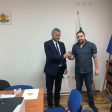 Областният управител връчи печата на председателя на РИК-Смолян