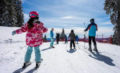 Децата на Чепеларе тръгват към първите си ски приключения