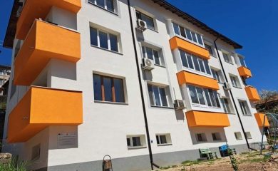Жилищен Блок №7 на бул. България №48 в Смолян е саниран и обновен