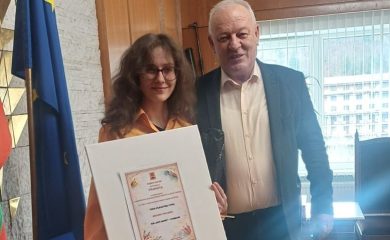 Кметът Мелемов награди победителите в конкурсa „С очите си видях бедата“