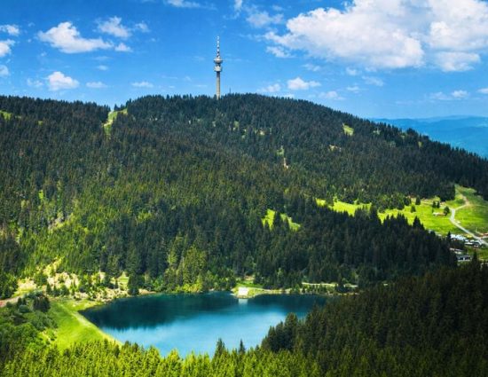 Лято в Пампорово: Баланс между здраве, природа и активен живот