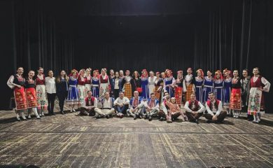 ТФ Зареница отпразнува 35-годишен юбилей с грандиозен фолклорен концерт