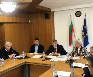 Обсъдиха спешни мерки за свлачището по пътя Пампорово-Смолян